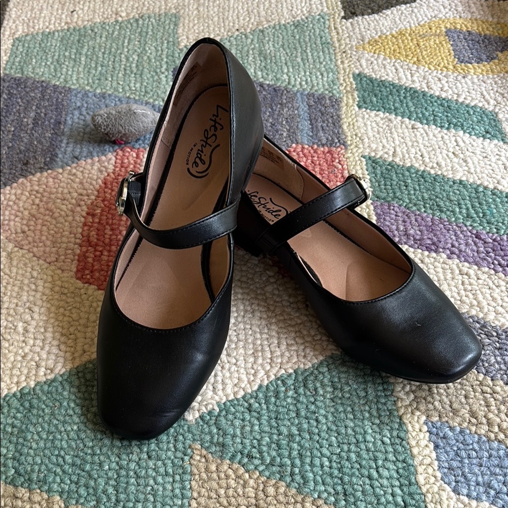 Life Stride Black Mary Jane Flats